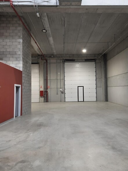 Nave en Rubí, Barcelona en alquiler - Foto del interior - Imagen 2 de 8