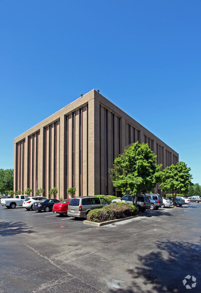 2158 Northgate Park Ln, Chattanooga, TN en alquiler - Foto del edificio - Imagen 1 de 17