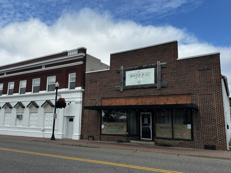 105 Division St, Buffalo, MN en alquiler - Foto del edificio - Imagen 1 de 3