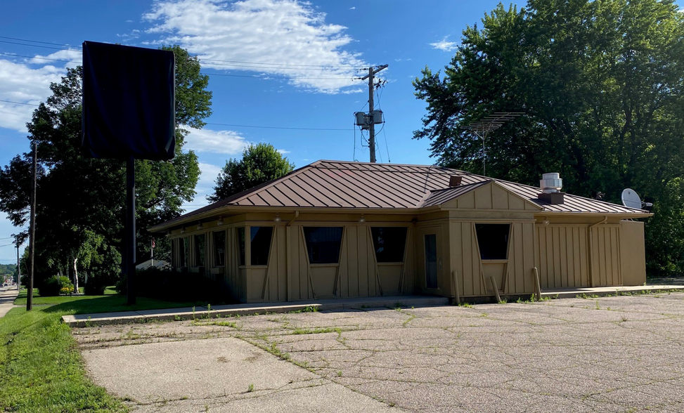 305 S Main St, Clintonville, WI en alquiler - Foto del edificio - Imagen 1 de 3