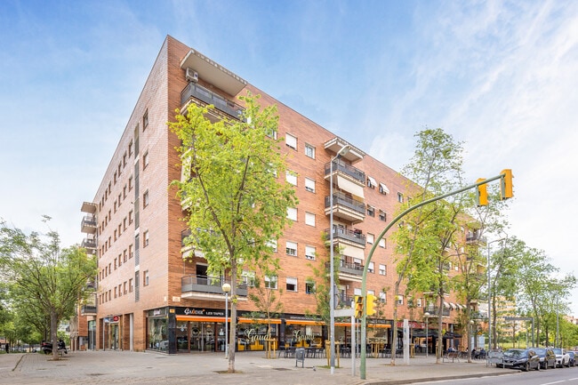 Más detalles de Carrer Sarajevo, 141-153, Sabadell - Edificio residencial​ en venta