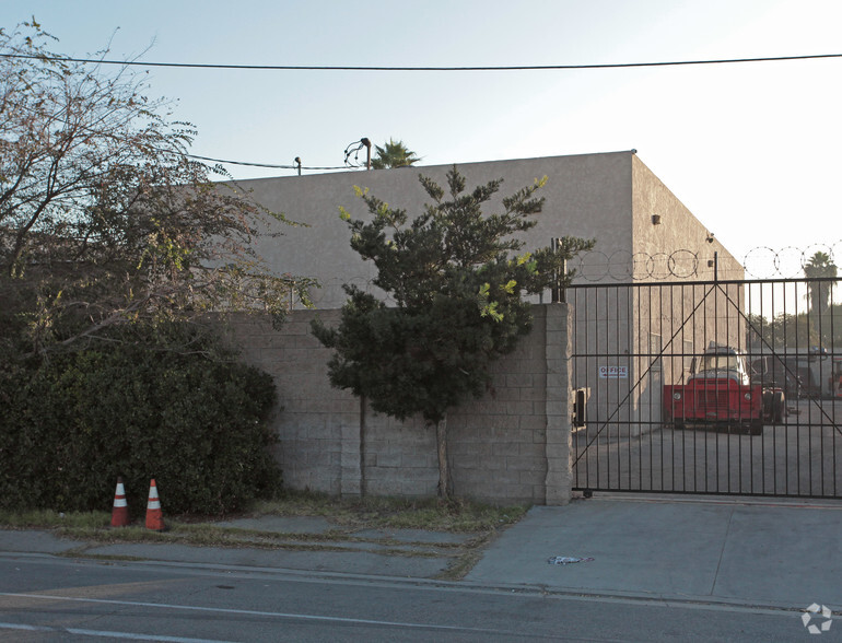 1136 S Santa Fe Ave, Compton, CA en alquiler - Foto del edificio - Imagen 3 de 7