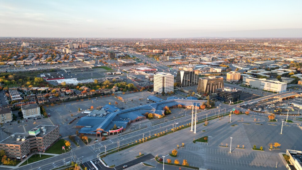 7500 Boul Les Galeries D'Anjou, Montréal, QC en alquiler - Foto del edificio - Imagen 3 de 12