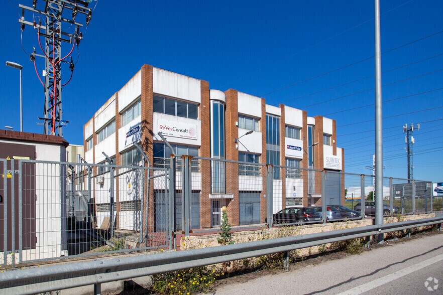 Carretera Fuenlabrada, 2054, Pinto, Madrid en alquiler - Foto del edificio - Imagen 2 de 2