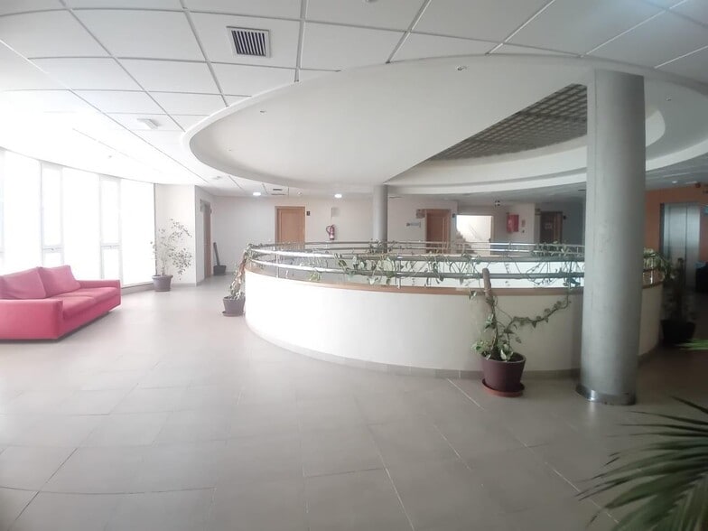 Oficina en El Ejido, Almería en alquiler - Foto del edificio - Imagen 3 de 6