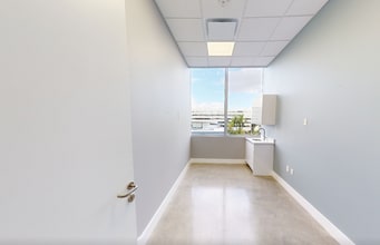 850 NW 42nd Ave, Miami, FL en alquiler Foto del interior- Imagen 2 de 6