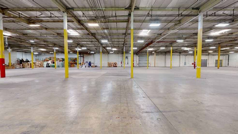 8731 & 8741 Pioneer Blvd, Santa Fe Springs, CA en venta - Matterport 3D Scan - Imagen 2 de 33