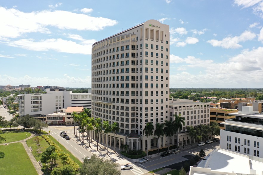 2800 Ponce de Leon Blvd, Coral Gables, FL en alquiler - Foto del edificio - Imagen 3 de 20