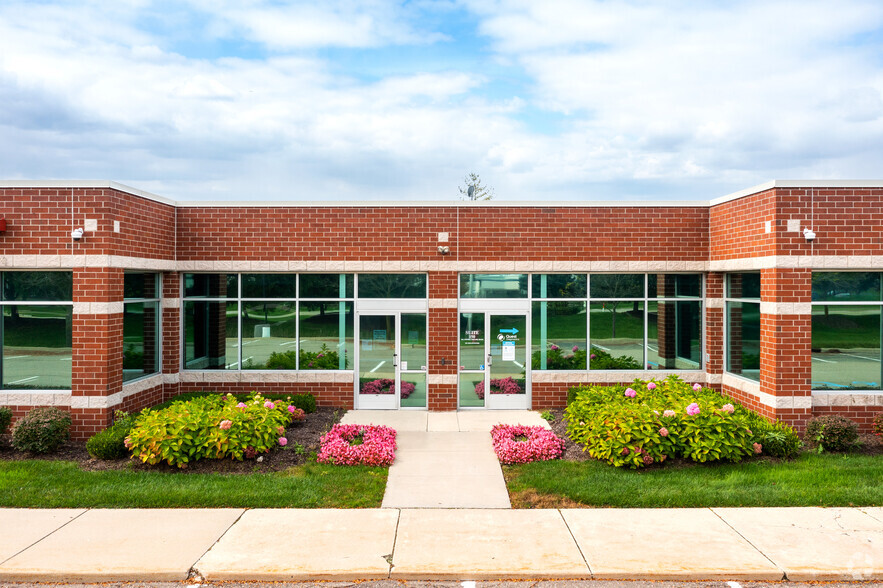 27275 Haggerty Rd, Novi, MI en alquiler - Foto del edificio - Imagen 3 de 12