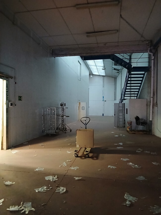 Más detalles de Calle Luis i, Madrid - Nave en alquiler