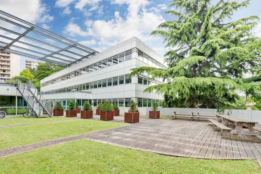 4 Chemin Du Ruisseau, Écully en alquiler - Foto del edificio - Imagen 1 de 21