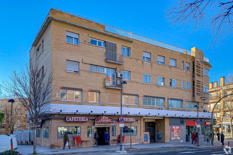 Calle Simon Hernandez, 30, Móstoles, Madrid en alquiler - Foto del edificio - Imagen 2 de 3
