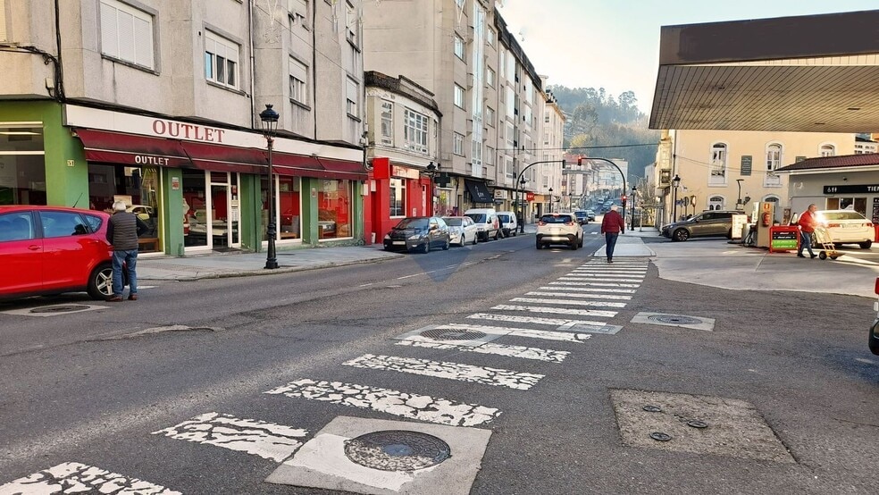 Avenida Jesús García Naveira, 54, Betanzos, La Coruna en venta - Foto del edificio - Imagen 3 de 29