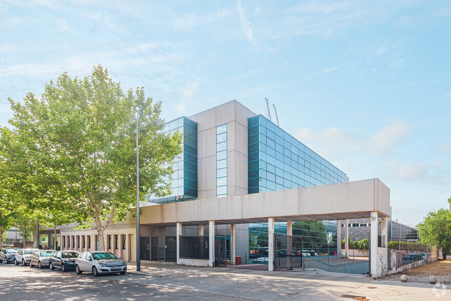 Calle Luis Buñuel, 2, Pozuelo de Alarcón, Madrid en venta - Foto principal - Imagen 1 de 1