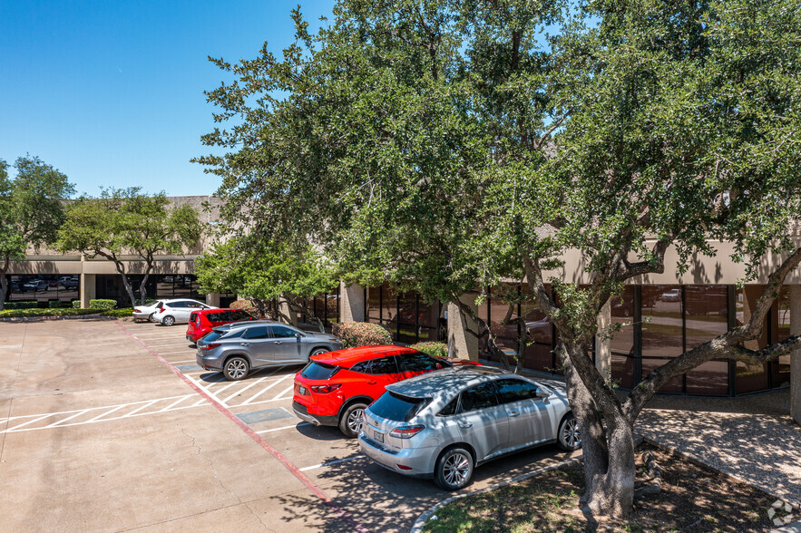 2025 Royal Ln, Dallas, TX en alquiler - Foto del edificio - Imagen 1 de 6