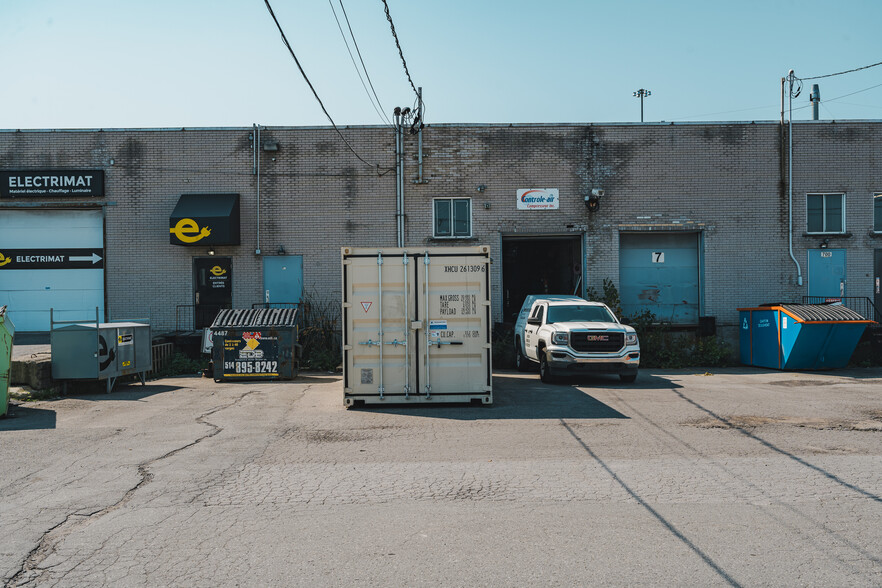 650-840 Boul Du Curé-Boivin, Boisbriand, QC en alquiler - Foto del edificio - Imagen 3 de 3