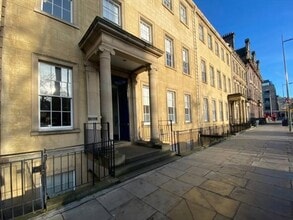 24-25 St. Andrew Sq, Edinburgh en alquiler Foto del edificio- Imagen 1 de 1