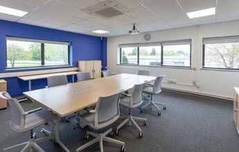 5-6 Mercian Clos, Cirencester en alquiler Foto del interior- Imagen 1 de 4