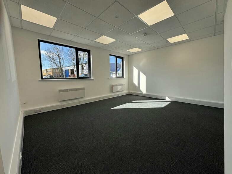 Saddleback Rd, Northampton en alquiler - Foto del edificio - Imagen 3 de 16