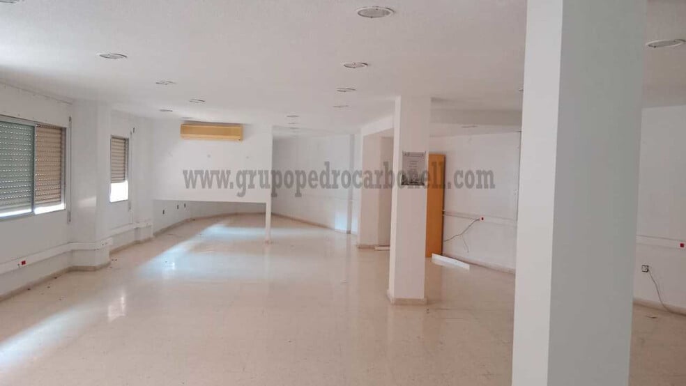 Edificio residencial en Crevillent, Alicante en venta - Foto del interior - Imagen 2 de 2