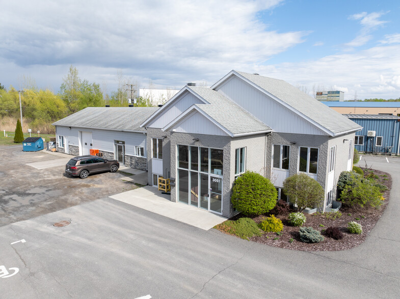 3051 Rue du Plateau, Vaudreuil-dorion, QC en alquiler - Foto del edificio - Imagen 2 de 34