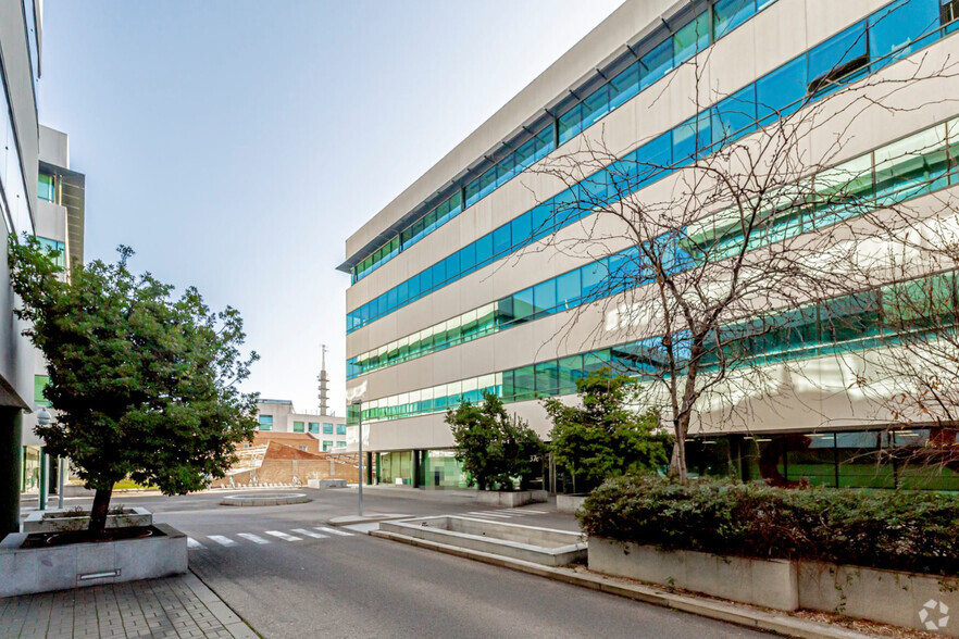 Calle Hermanos García Noblejas, 37 C, Madrid, Madrid en alquiler - Foto del edificio - Imagen 2 de 3