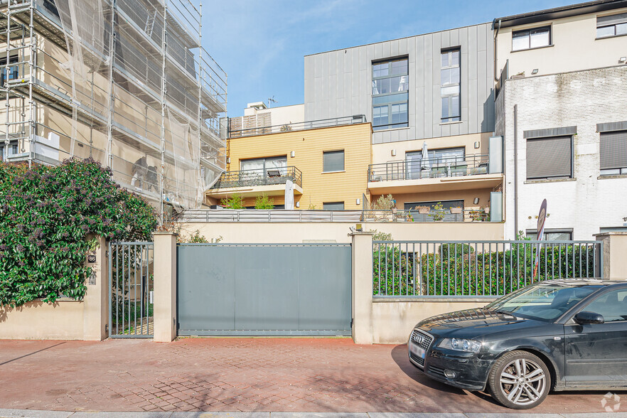 Edificio residencial en Clamart en venta - Foto del edificio - Imagen 2 de 2