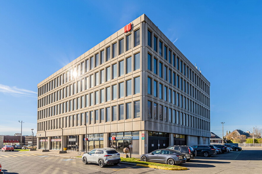 3131 Boul de la Concorde E, Laval, QC en alquiler - Foto del edificio - Imagen 2 de 18