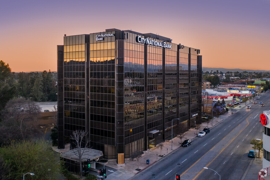 4605 Lankershim Blvd, North Hollywood, CA en alquiler - Foto del edificio - Imagen 3 de 17