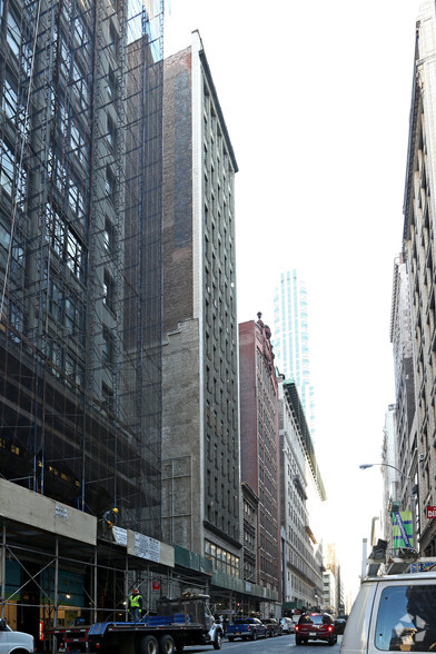 21 W 38th St, New York, NY en alquiler - Foto del edificio - Imagen 2 de 7