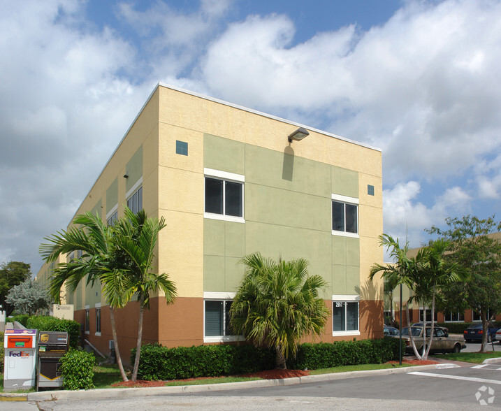 2957 W Cypress Creek Rd, Fort Lauderdale, FL en venta - Foto del edificio - Imagen 1 de 28