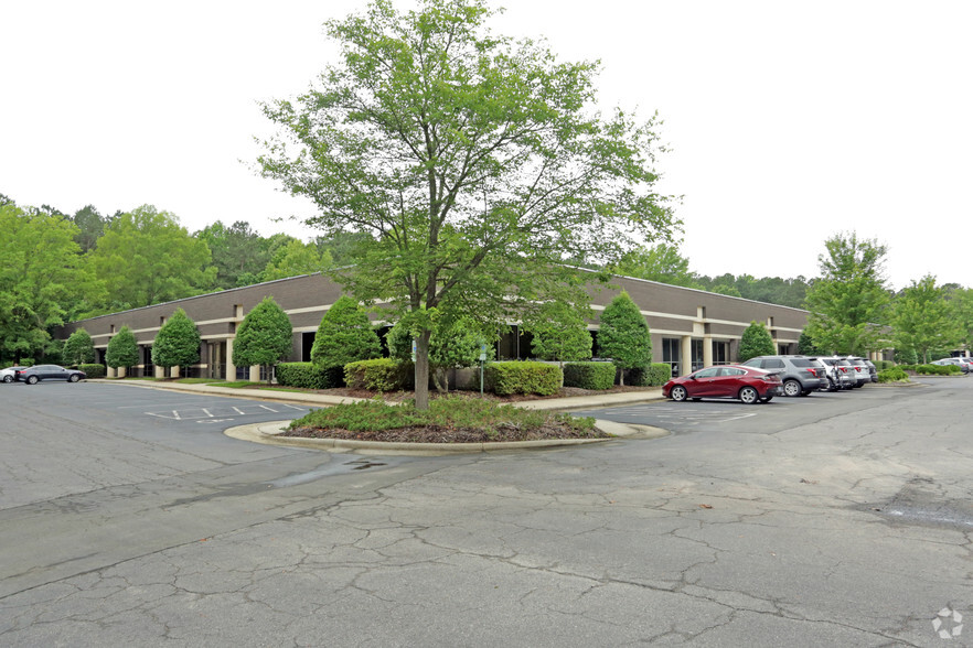 2500 Gateway Centre Blvd, Morrisville, NC en alquiler - Foto del edificio - Imagen 1 de 16