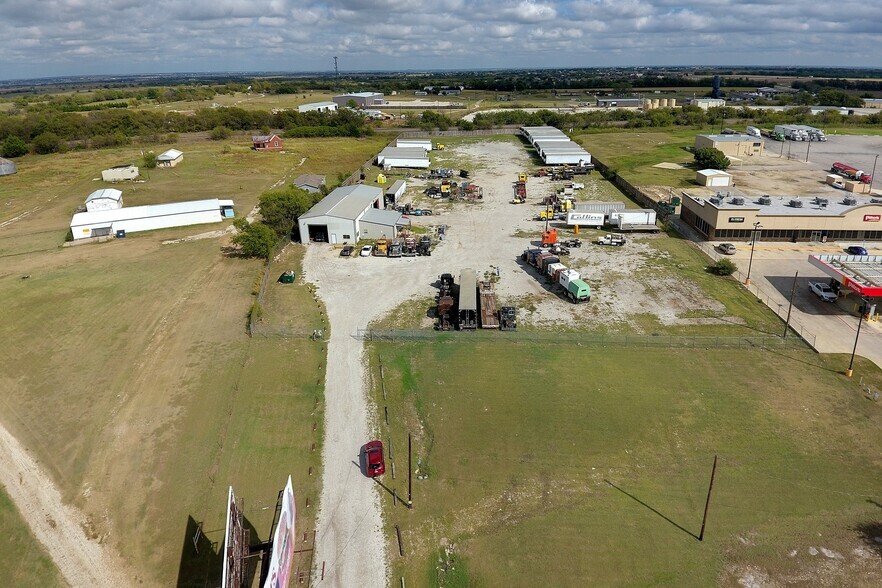 8209 S US Highway 287, Rhome, TX en alquiler - Foto del edificio - Imagen 3 de 9