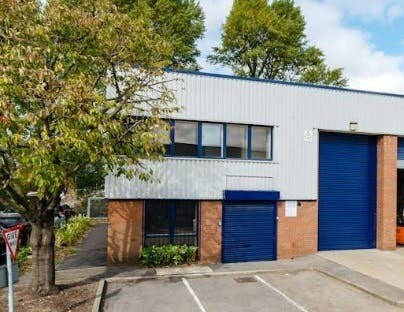 Willow Rd, Slough en alquiler - Foto del edificio - Imagen 2 de 5