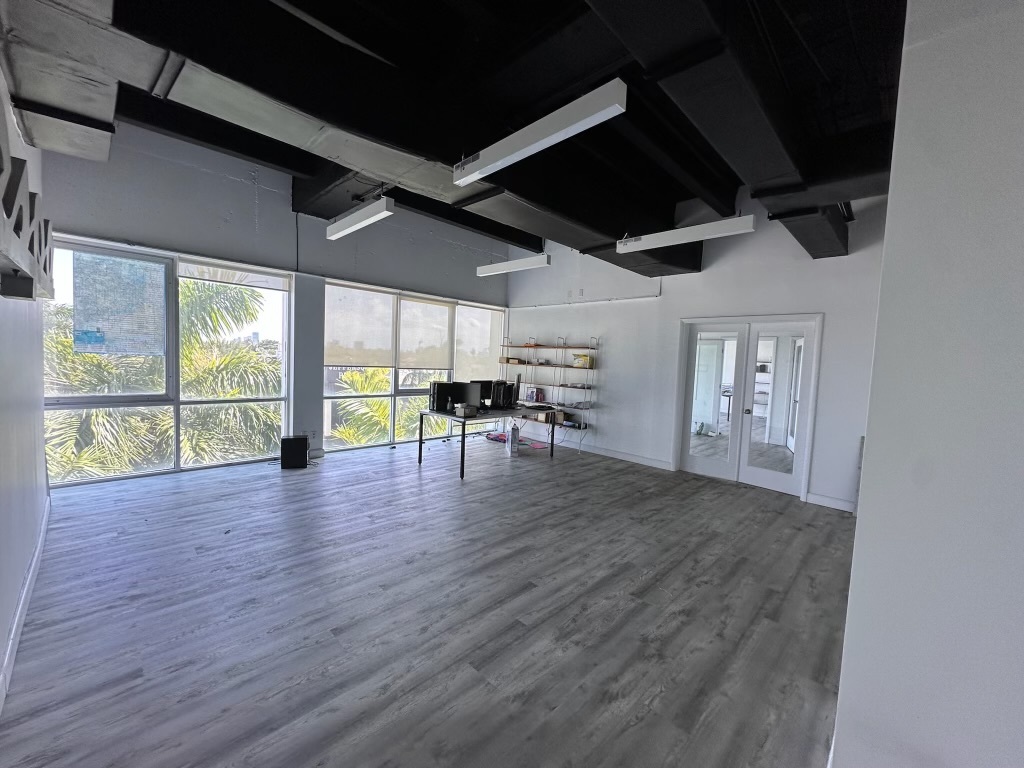 301 Arthur Godfrey Rd, Miami Beach, FL en alquiler Foto del interior- Imagen 1 de 3