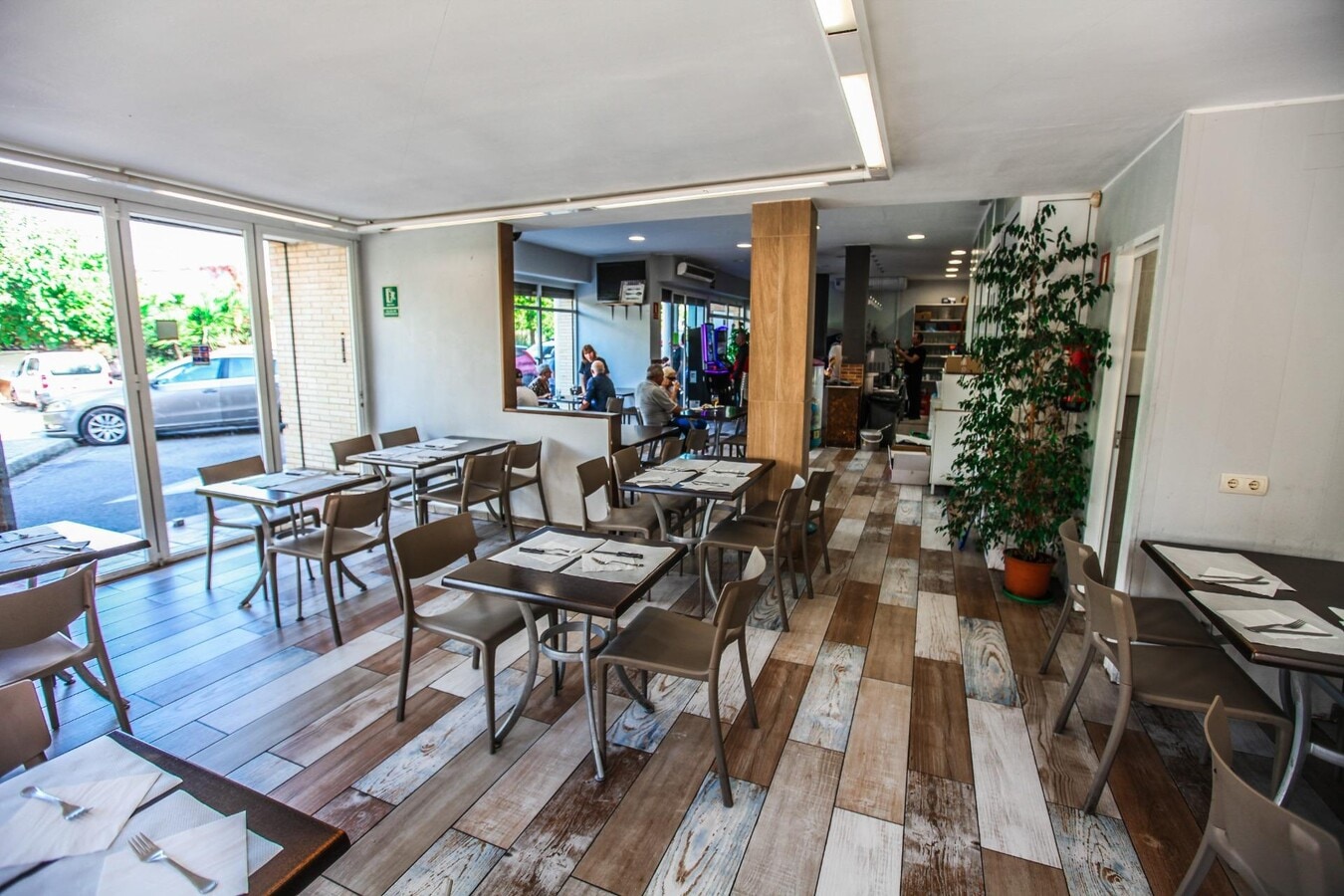 El Vendrell, TAR 43700 - - - Foto del interior - Image 2 of 3