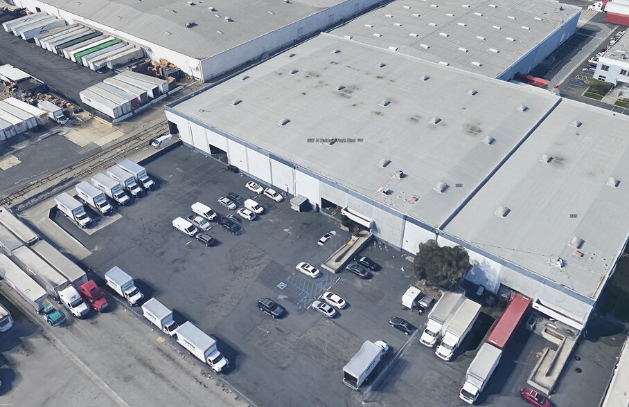 325-337 N Baldwin Park Blvd, City Of Industry, CA en alquiler - Foto del edificio - Imagen 2 de 5