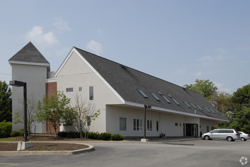 980 Westfall Rd, Rochester, NY en alquiler - Foto del edificio - Imagen 2 de 36