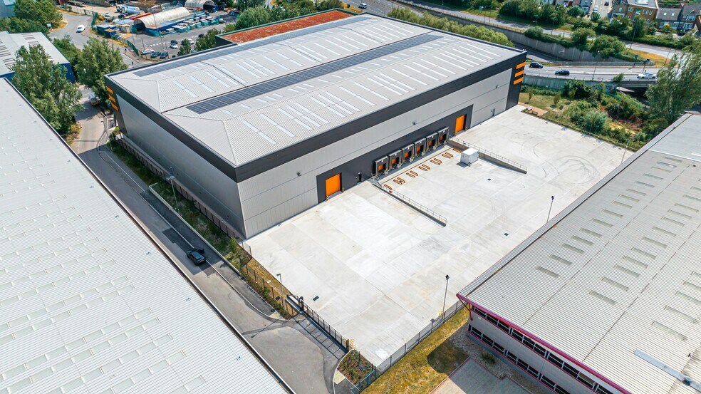 1 Church Manorway, Erith en alquiler - Foto del edificio - Imagen 1 de 17