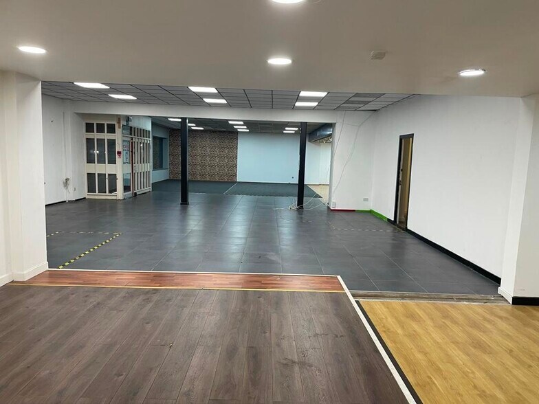 20 Fulbar St, Renfrew en alquiler - Foto del edificio - Imagen 3 de 7