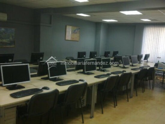 Local en Cáceres en venta - Foto del edificio - Imagen 3 de 6