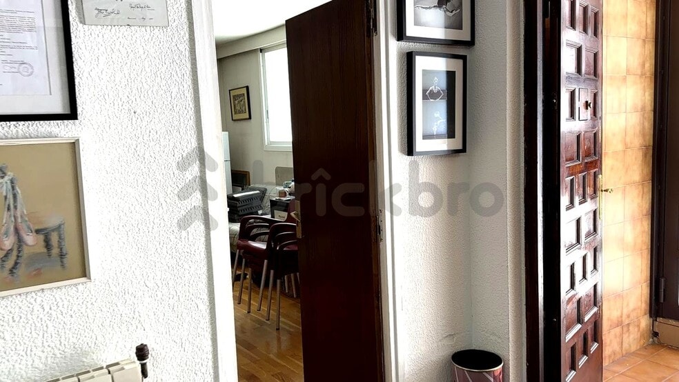 Edificio residencial en Barcelona, Barcelona en venta - Foto del edificio - Imagen 3 de 6