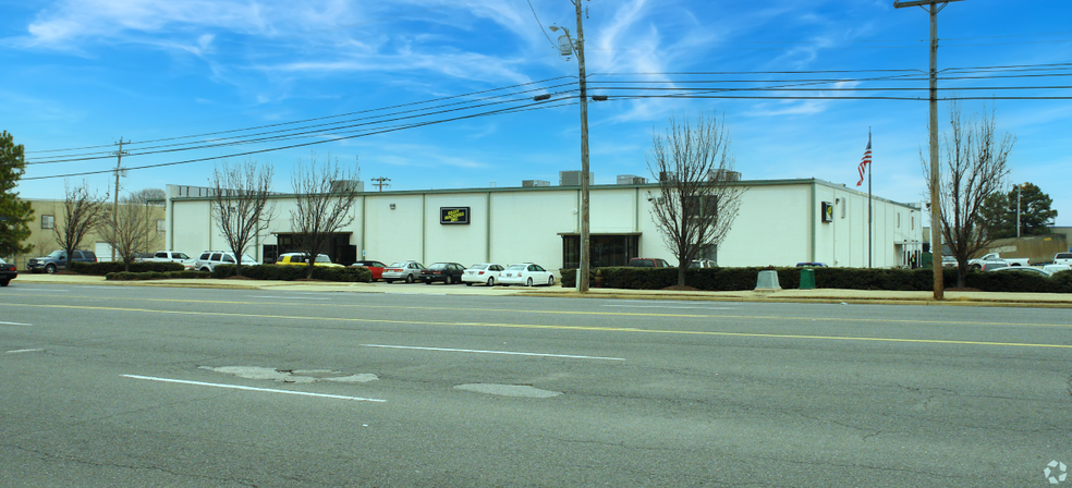 3930 E Raines Rd, Memphis, TN en alquiler - Foto del edificio - Imagen 2 de 5