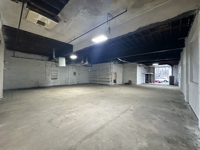 152 Center St, Chicopee, MA en alquiler - Foto del interior - Imagen 1 de 6