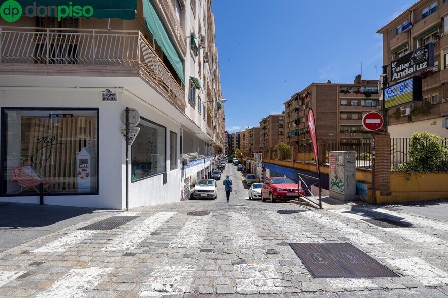 Calle Abderrahmán, 11, Granada, Granada en venta - Foto del edificio - Imagen 1 de 32