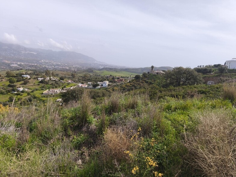 Terreno en Mijas, Málaga en venta - Vista aérea - Imagen 2 de 6