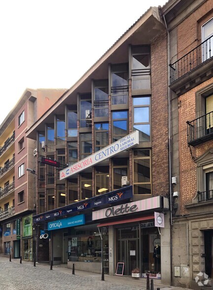 Calle Gobernador Fernández Jiménez, 4, Segovia, Segovia en alquiler - Foto principal - Imagen 1 de 2