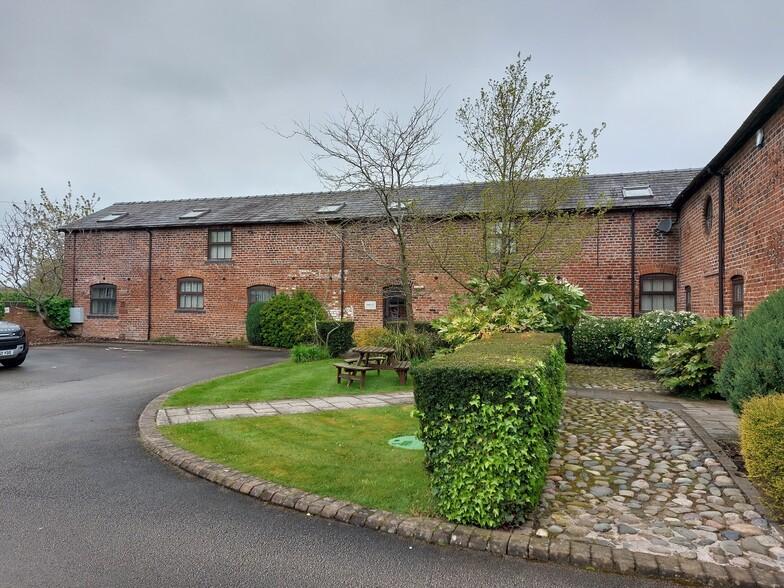 Cherry Tree Ln, Altrincham en alquiler - Foto del edificio - Imagen 1 de 5