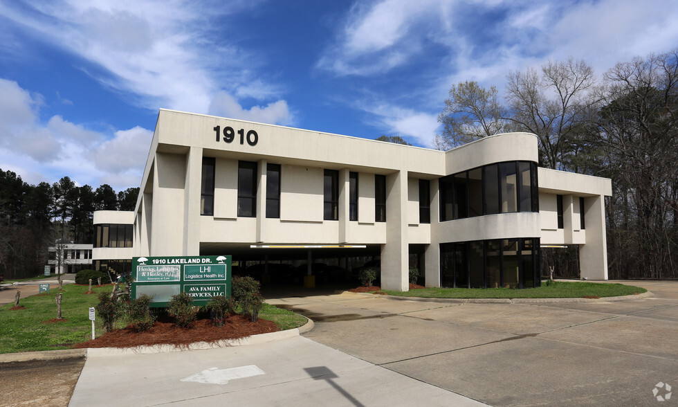 1910 Lakeland Dr, Jackson, MS en alquiler - Foto del edificio - Imagen 1 de 14