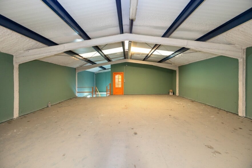 Nave en Atarfe en venta - Foto del edificio - Imagen 3 de 21